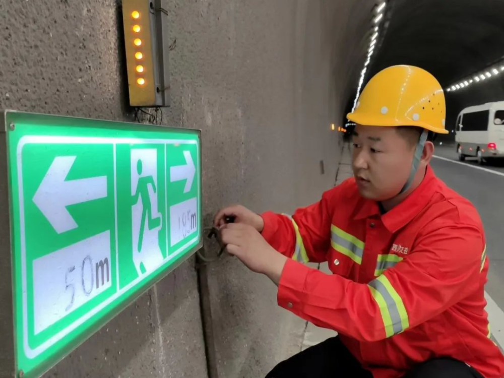 ²Ã¼ôÐýת.png ²Ã¼ôÐýת.png